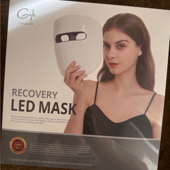 Gyh Cloud-55 LED Light Therapy Mask - White - Picture 4 of 5